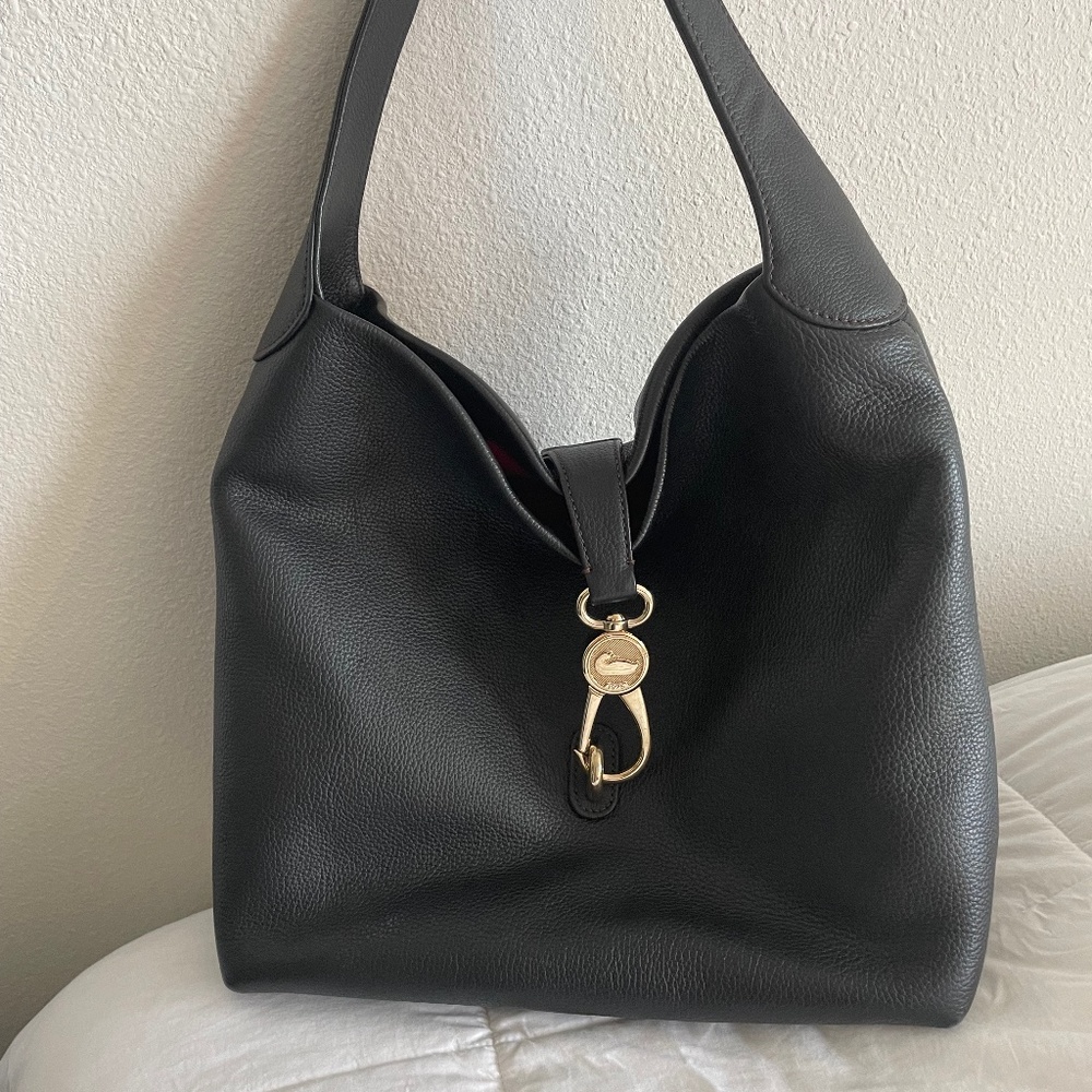 Dooney & Bourke Pebble Grain Small Logo Lock Sac - Navy Blue